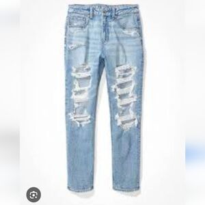 American Eagle Outfitters Curvy Distressed Mom Jeans Size 4